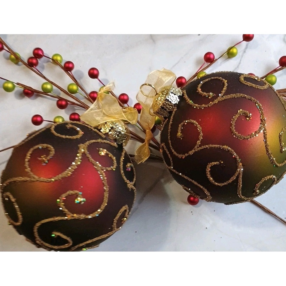 Pair Of‎ Frontgate Embellished Beaded Ornaments Glitter Red Green Gold Swirl